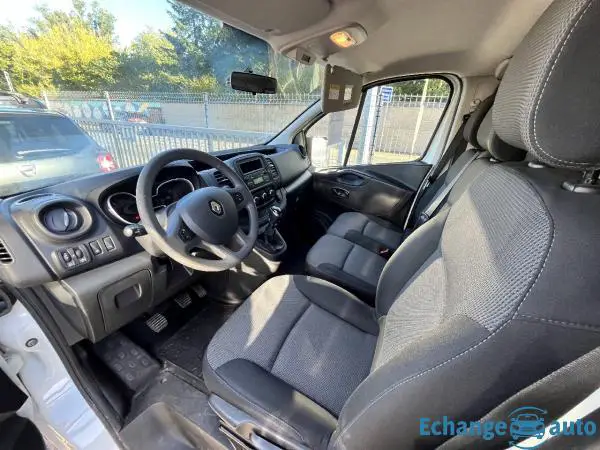 RENAULT TRAFIC COMBI 2.0 DCI 145 Zen 9 Places