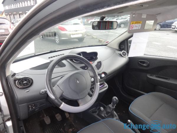 RENAULT TWINGO II 1.2i 75ch