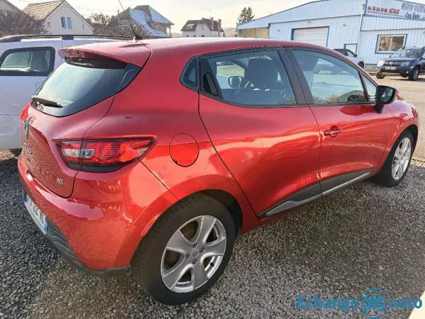 RENAULT CLIO IV 1.5 DCI 90 Zen EDC Automatique