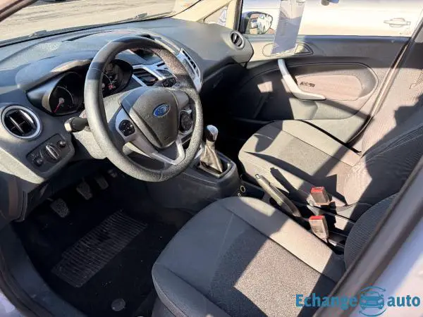 FORD FIESTA 1.25i 82ch Trend
