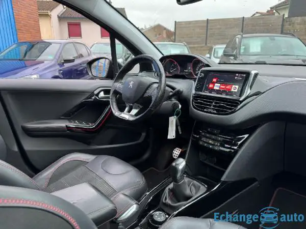 PEUGEOT 2008 1.2 PureTech 110ch SetS BVM5 GT Line