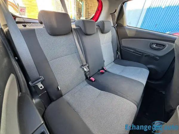 TOYOTA YARIS HYBRID  100h Dynamic