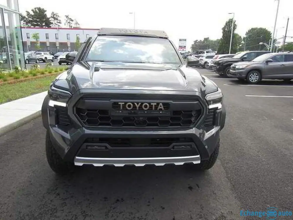TOYOTA TACOMA