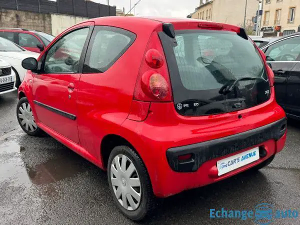 PEUGEOT 107  1.0e 12V 68ch BLUE LION 2-Tronic Trendy