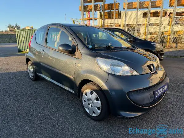 PEUGEOT 107 1.0e 12V 68ch Trendy 
