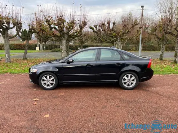 VOLVO S40 1.6D - 110 Momentum