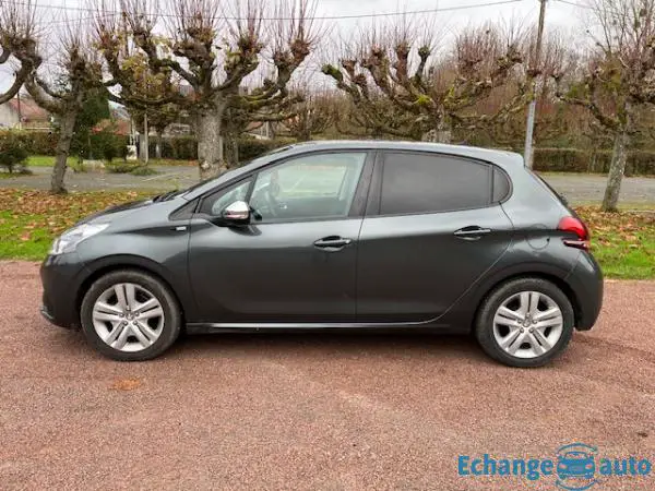 PEUGEOT 208 1.6 BlueHDi 75ch BVM5 Style