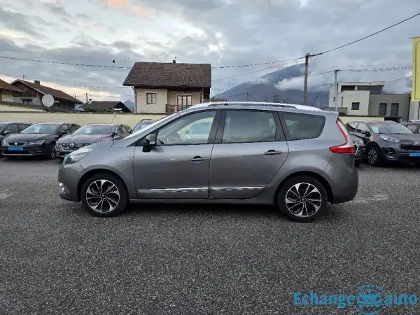 RENAULT SCENIC III 7places dCi 130cv Bose Edition