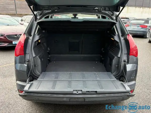 PEUGEOT 3008  1.6 HDi 112ch FAP Business