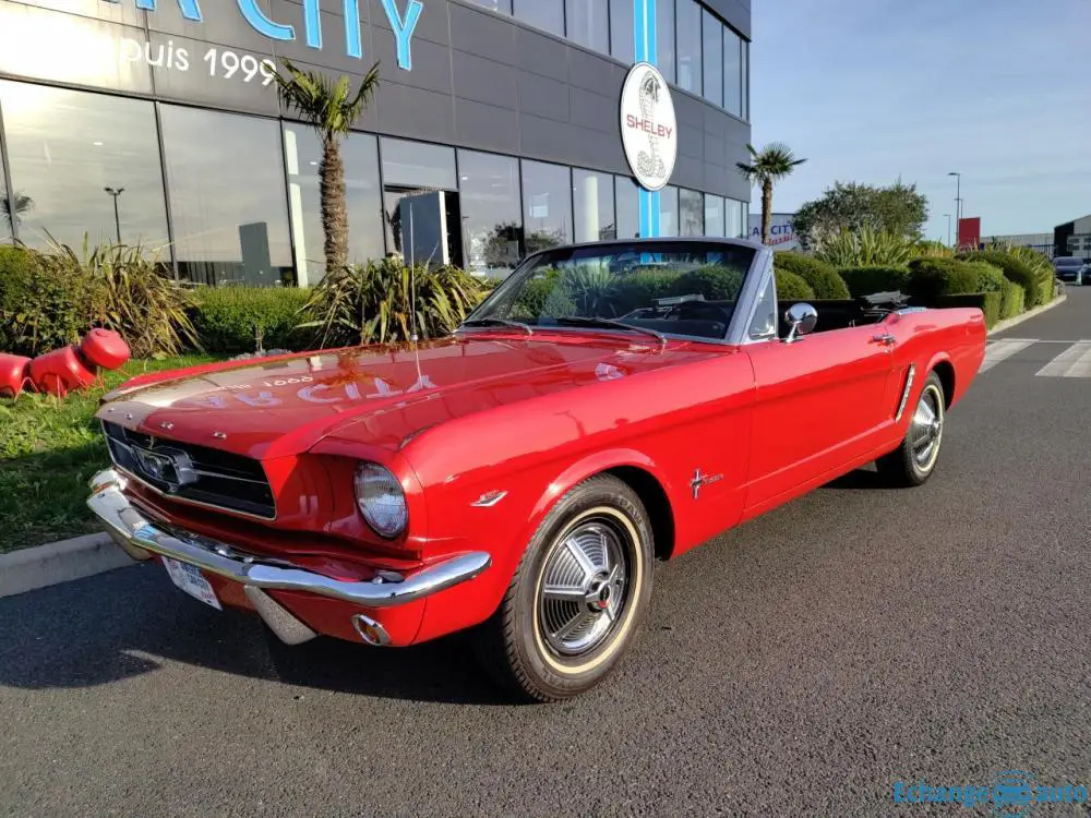 FORD MUSTANG CABRIOLET