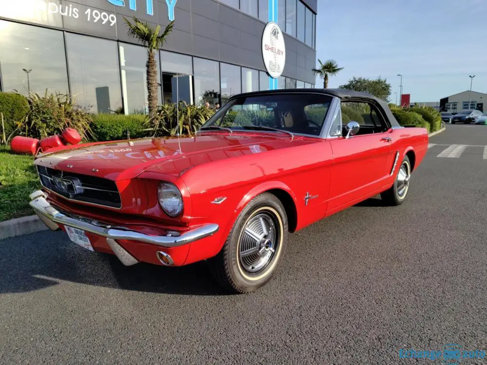 FORD MUSTANG CABRIOLET