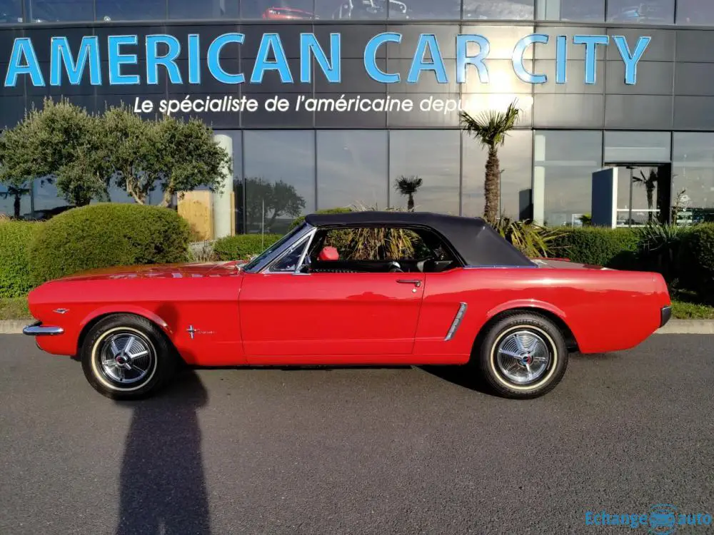 FORD MUSTANG CABRIOLET