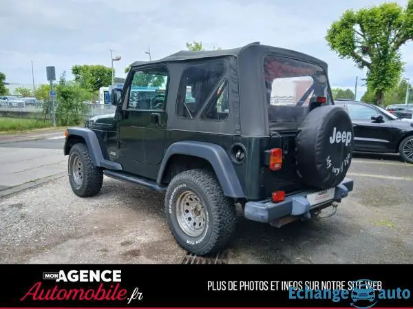 Jeep WRANGLER 1 4.0i 12V L6 SAHARA BVM5