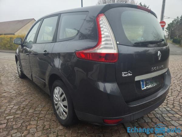 RENAULT MEGANE SCENIC  DCI 110 FAP ECO2 7 places