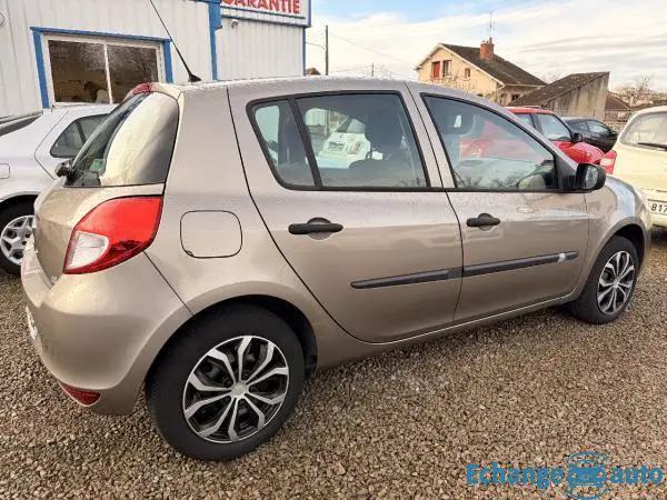 RENAULT CLIO III DCI 75 Authentique 
