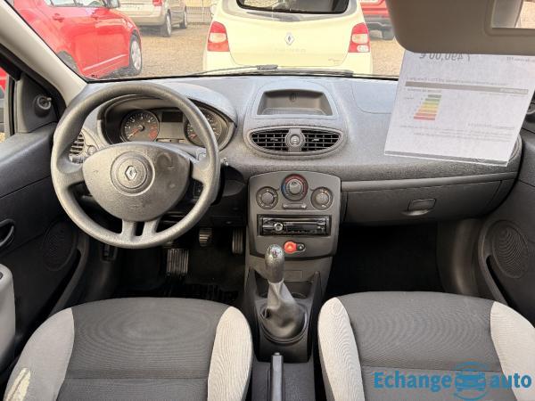 RENAULT CLIO III DCI 75 Authentique 