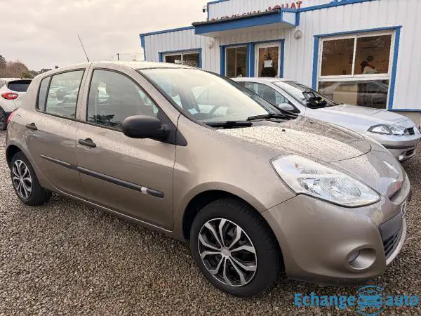 RENAULT CLIO III DCI 75 Authentique 