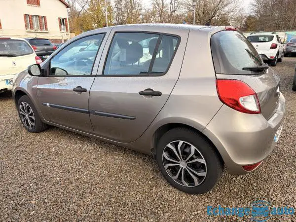 RENAULT CLIO III DCI 75 Authentique 