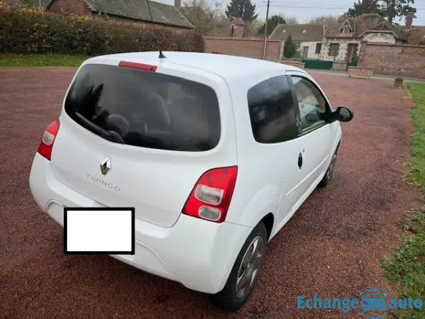 RENAULT TWINGO II 1.2 16v 75 eco2 NightetDay