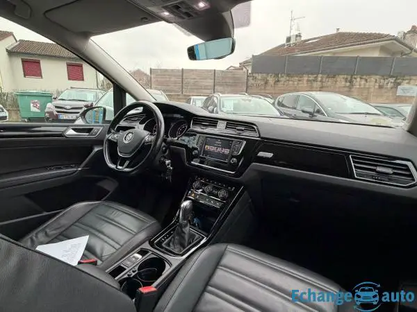 VOLKSWAGEN TOURAN  2.0 TDI 190 BMT DSG6 5pl Carat