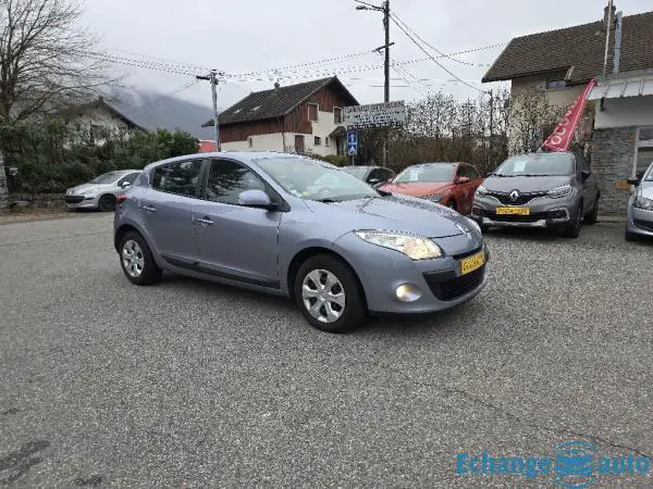 RENAULT MEGANE III dCi 85 Authentique108000 kms