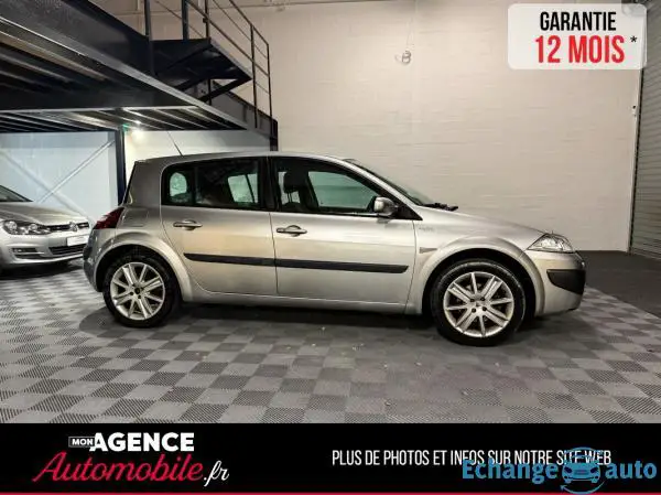 Renault MEGANE II HATCHBACK 1.6 111