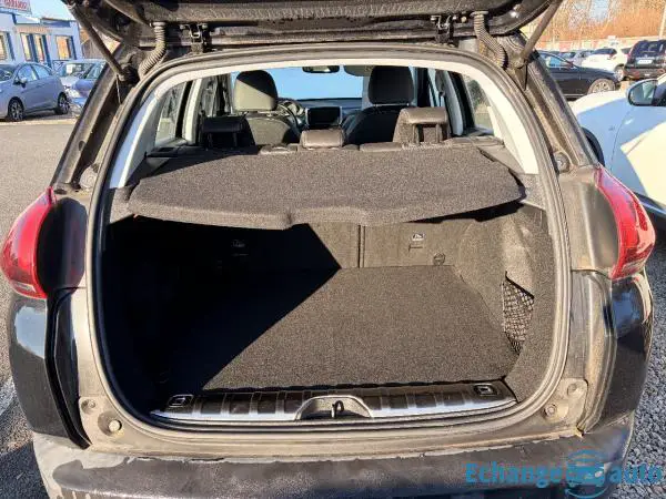 PEUGEOT 2008 1.6 HDI 100 Allure