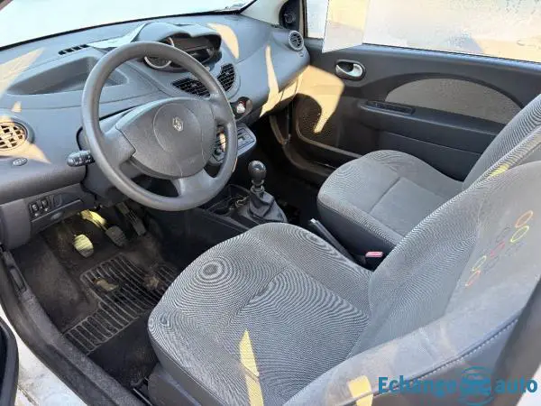 RENAULT TWINGO II 1.2i 75ch Authentique