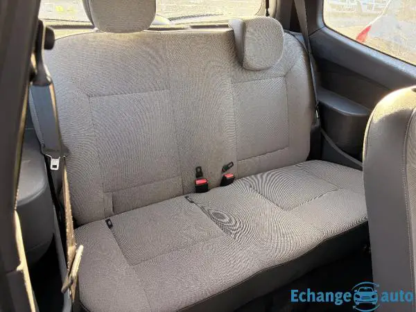 RENAULT TWINGO II 1.2i 75ch Authentique