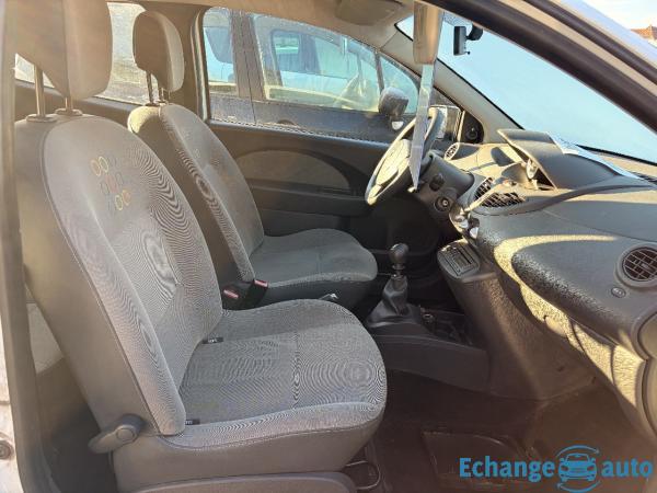 RENAULT TWINGO II 1.2i 75ch Authentique