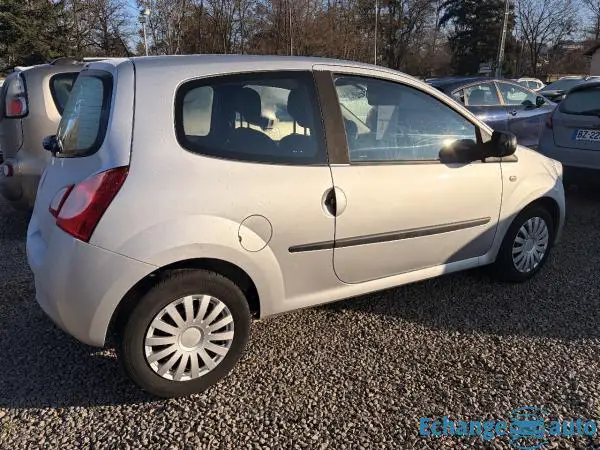 RENAULT TWINGO II 1.2i 75ch Life