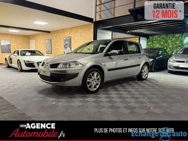 Renault MEGANE II HATCHBACK 1.6 111