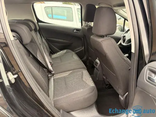 PEUGEOT 308 1.6 HDI 110 Premium