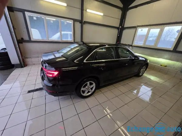 AUDI A4 2.0 TDI 150 S tronic 7 Business Line