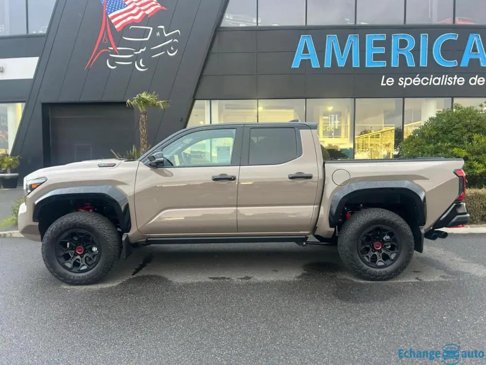 TOYOTA TACOMA