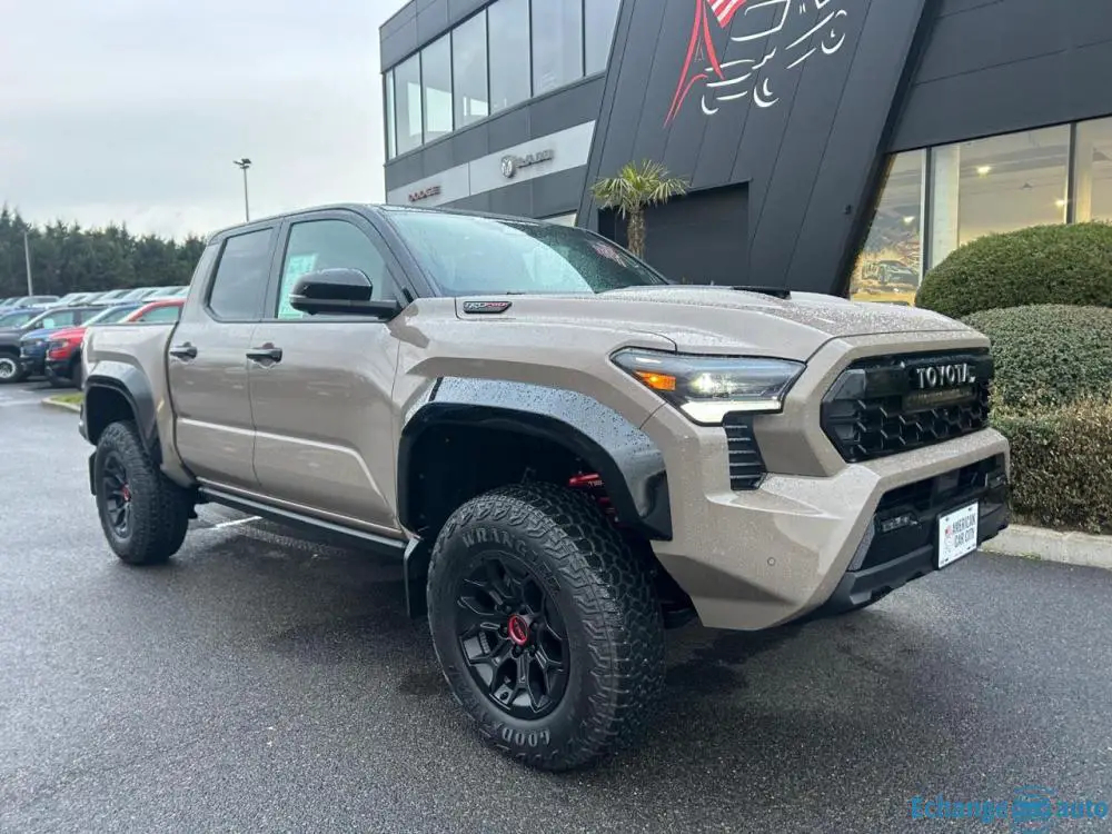 TOYOTA TACOMA