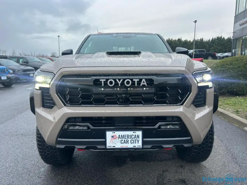 TOYOTA TACOMA