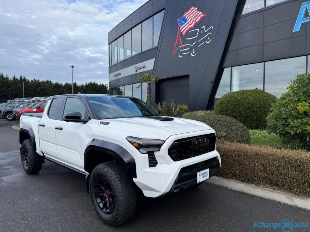 TOYOTA TACOMA