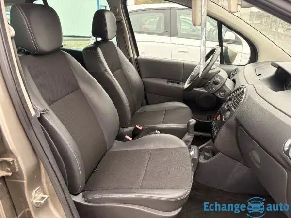 RENAULT GRAND MODUS 1.5 DCI 90 Exception