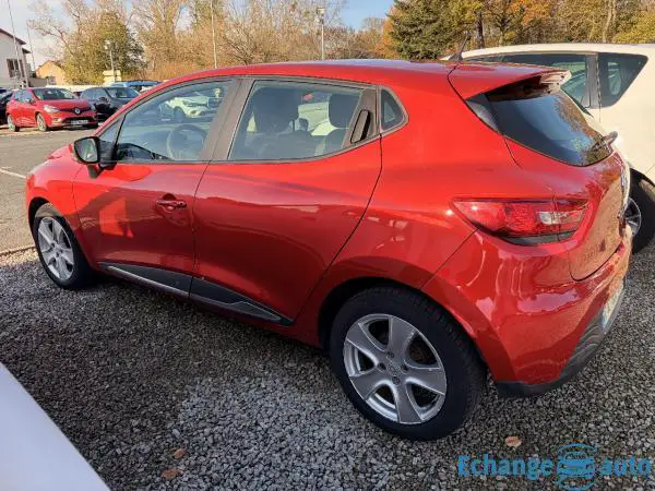 RENAULT CLIO IV 1.5 DCI 90 Zen EDC Automatique