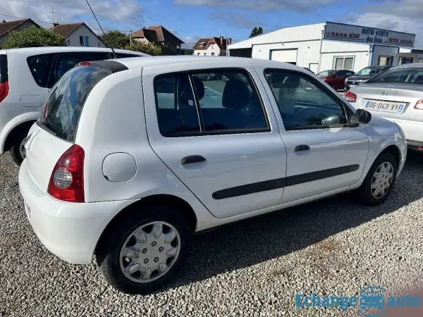 RENAULT CLIO II 1.2i Campus Authentique