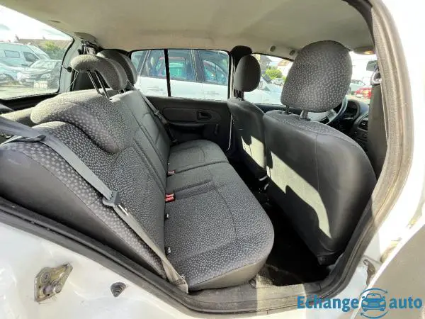RENAULT CLIO II 1.2i Campus Authentique