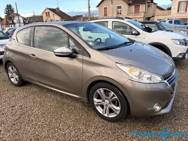 PEUGEOT 208 1.4 HDI 68 Allure