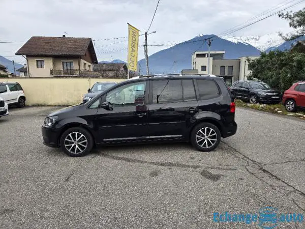 VOLKSWAGEN TOURAN 1.6TDI 105cv Confortline 1°main
