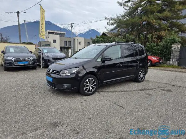 VOLKSWAGEN TOURAN 1.6TDI 105cv Confortline 1°main