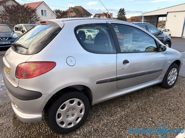PEUGEOT 206 1.4i Pop Art Clim