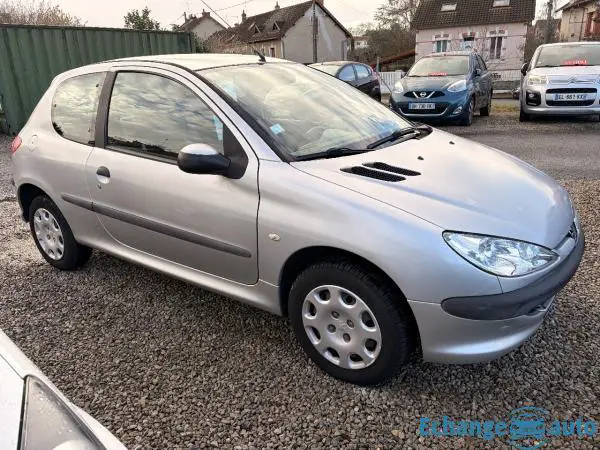 PEUGEOT 206 1.4i Pop Art Clim