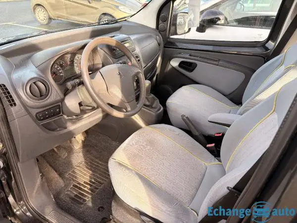 PEUGEOT BIPPER TEPEE 1.4 HDI 70 BLUE LION Outdoor