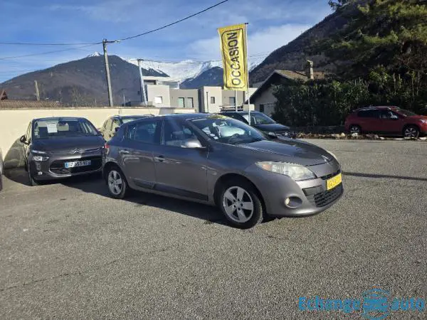 RENAULT MEGANE III TCE 130cv Dynamique