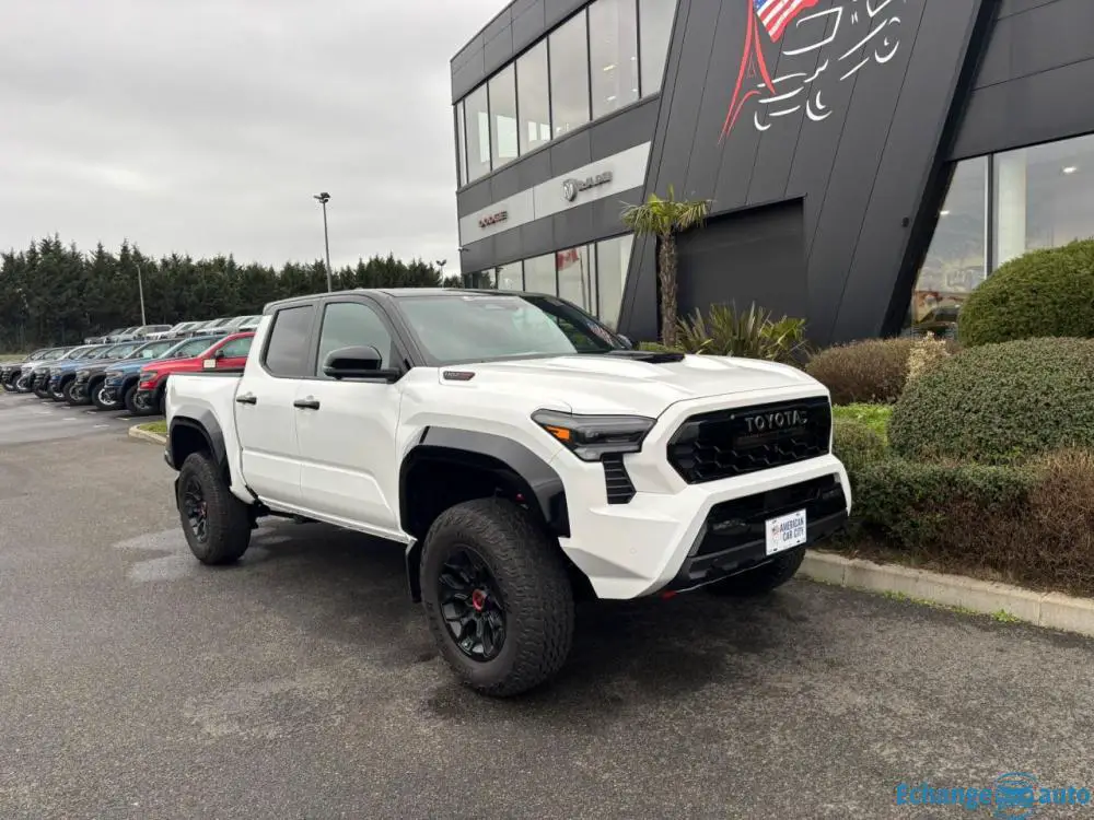 TOYOTA TACOMA